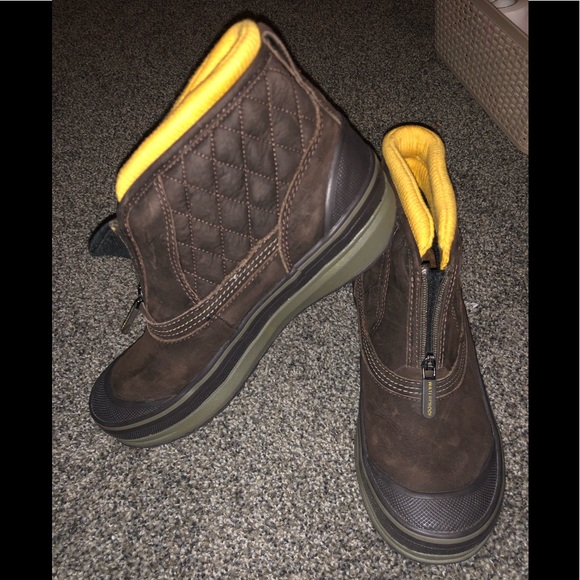 Clarks Shoes - Clarks Muckers